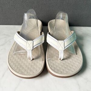 Toe Post Sandals  Women's 11 Vionic Tide Orthotic White Textile/Patent Leather